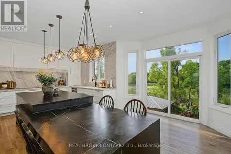 422 Rideau River Street Waterloo ON N2V 2Y4