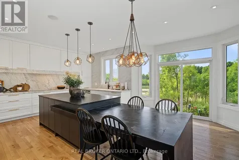 422 Rideau River Street Waterloo ON N2V 2Y4