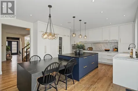 422 Rideau River Street Waterloo ON N2V 2Y4