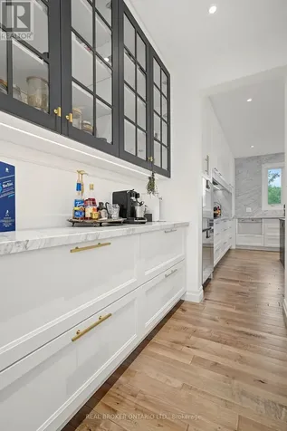 422 Rideau River Street Waterloo ON N2V 2Y4