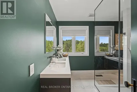 422 Rideau River Street Waterloo ON N2V 2Y4