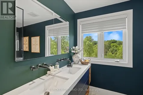 422 Rideau River Street Waterloo ON N2V 2Y4