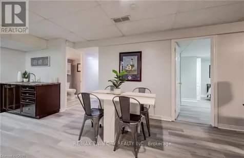 27 Chandos Drive Kitchener ON N2A 3C2
