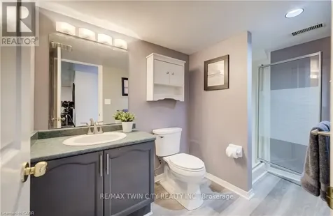 27 Chandos Drive Kitchener ON N2A 3C2