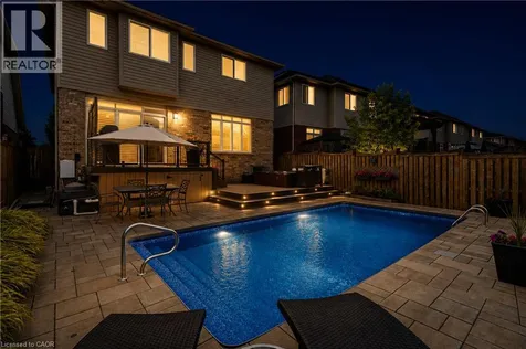 78 Waterberry Trail Hamilton ON L9C 0B2