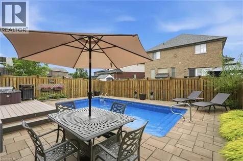 78 Waterberry Trail Hamilton ON L9C 0B2