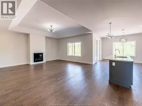 1892 Villa Canal Kingsville ON N0P 2G0