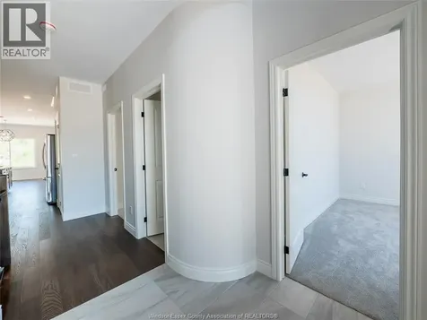 1892 Villa Canal Kingsville ON N0P 2G0