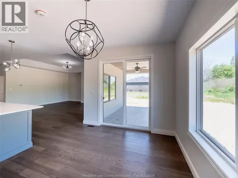 1892 Villa Canal Kingsville ON N0P 2G0