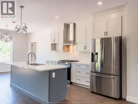 1892 Villa Canal Kingsville ON N0P 2G0