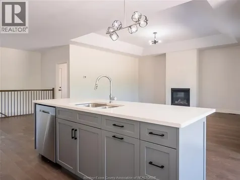 1892 Villa Canal Kingsville ON N0P 2G0