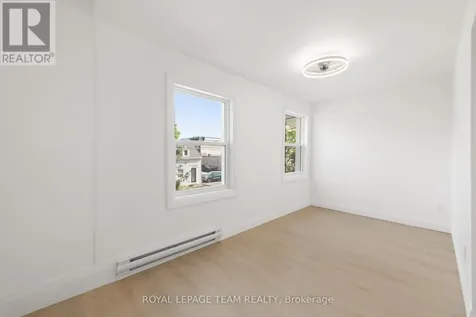 143 St Andrew Street Ottawa ON K1N 5G3
