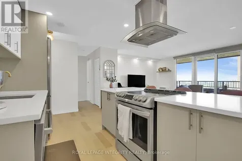 1785 Frobisher Lane Ottawa ON K1G 3T7