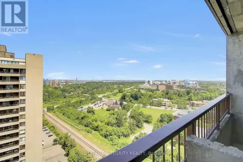 1785 Frobisher Lane Ottawa ON K1G 3T7