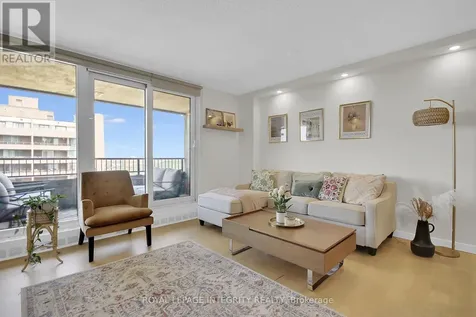 1785 Frobisher Lane Ottawa ON K1G 3T7