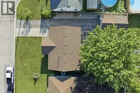 13 Canary Crescent Wallaceburg ON N8A 1A4
