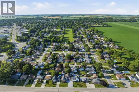 13 Canary Crescent Wallaceburg ON N8A 1A4
