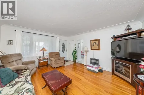 13 Canary Crescent Wallaceburg ON N8A 1A4