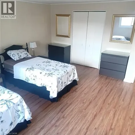 13 Brooklynne Road Cambridge ON N1R 1C4