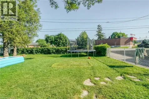 13 Brooklynne Road Cambridge ON N1R 1C4