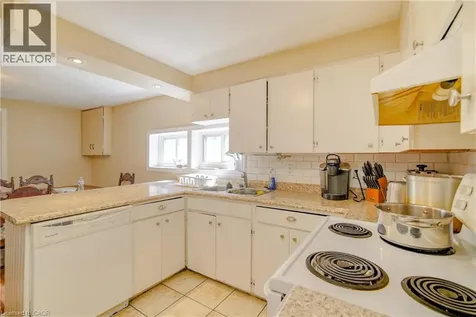 13 Brooklynne Road Cambridge ON N1R 1C4