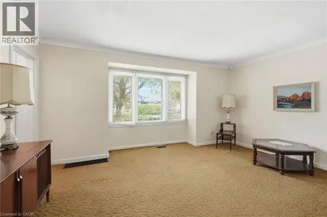 34 Eaton Place Hamilton ON L8H 1N7