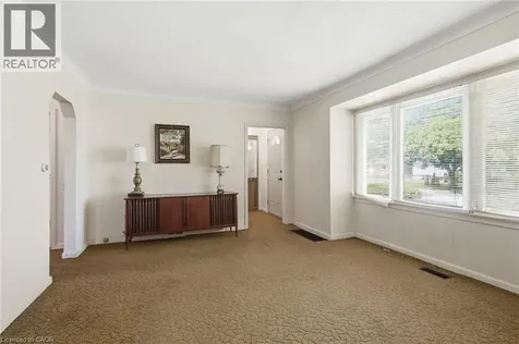 34 Eaton Place Hamilton ON L8H 1N7