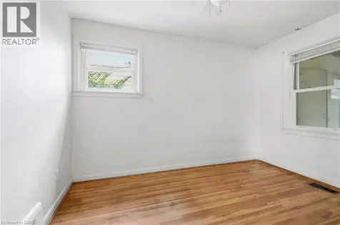 34 Eaton Place Hamilton ON L8H 1N7
