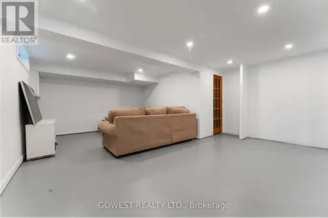 94 Fieldgate Drive Ottawa ON K2J 1T9