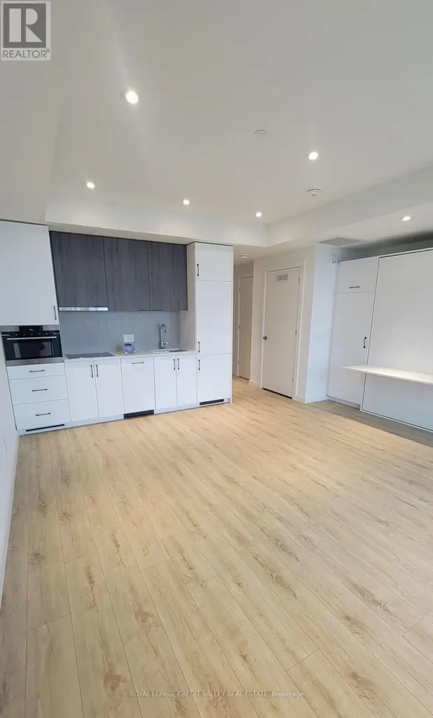 741 King Street West Kitchener ON N2G 1E9