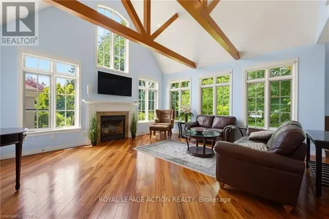 1 Rue Chateaux Terrace Brantford ON N3T 6N7
