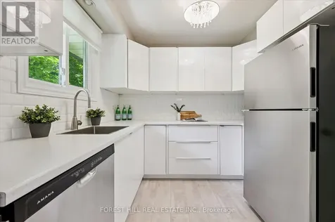49 Cedarwoods Crescent Kitchener ON N2C 2L1