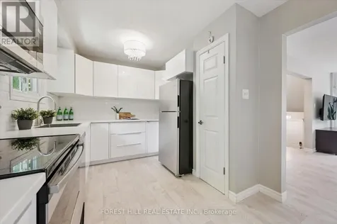 49 Cedarwoods Crescent Kitchener ON N2C 2L1