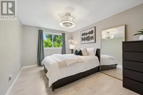 49 Cedarwoods Crescent Kitchener ON N2C 2L1