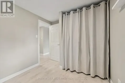 49 Cedarwoods Crescent Kitchener ON N2C 2L1
