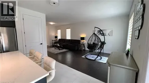 544 Nathalie Crescent Kitchener ON N2E 0H8