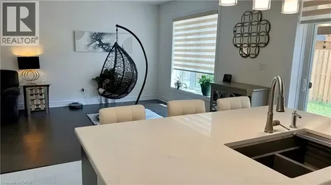 544 Nathalie Crescent Kitchener ON N2E 0H8