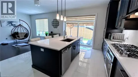 544 Nathalie Crescent Kitchener ON N2E 0H8