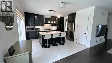 544 Nathalie Crescent Kitchener ON N2E 0H8