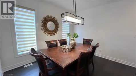 544 Nathalie Crescent Kitchener ON N2E 0H8