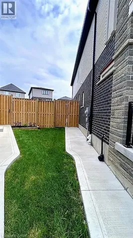 544 Nathalie Crescent Kitchener ON N2E 0H8