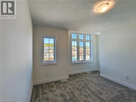 544 Nathalie Crescent Kitchener ON N2E 0H8