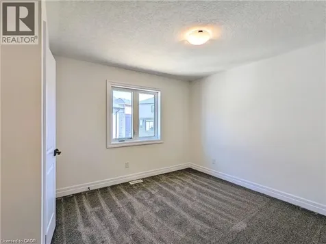 544 Nathalie Crescent Kitchener ON N2E 0H8