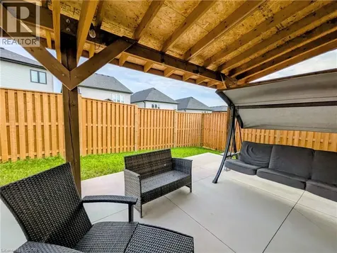 544 Nathalie Crescent Kitchener ON N2E 0H8