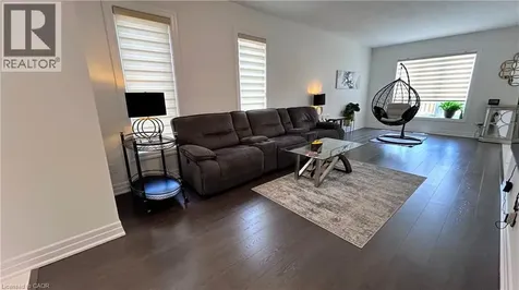 544 Nathalie Crescent Kitchener ON N2E 0H8