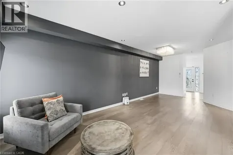 44 Springwood Drive Stoney Creek ON L8J 0C3
