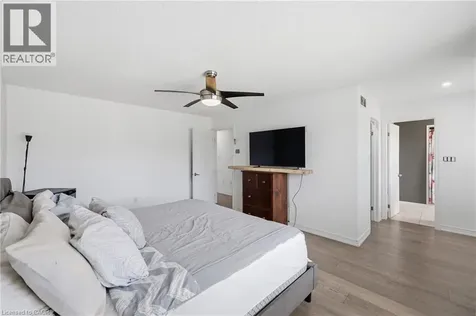 44 Springwood Drive Stoney Creek ON L8J 0C3