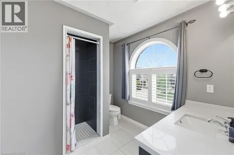 44 Springwood Drive Stoney Creek ON L8J 0C3