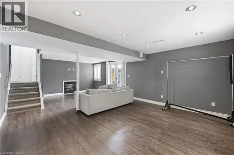 44 Springwood Drive Stoney Creek ON L8J 0C3