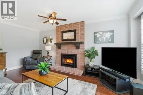 4129 Millcroft Park Drive Burlington ON L7M 3V1